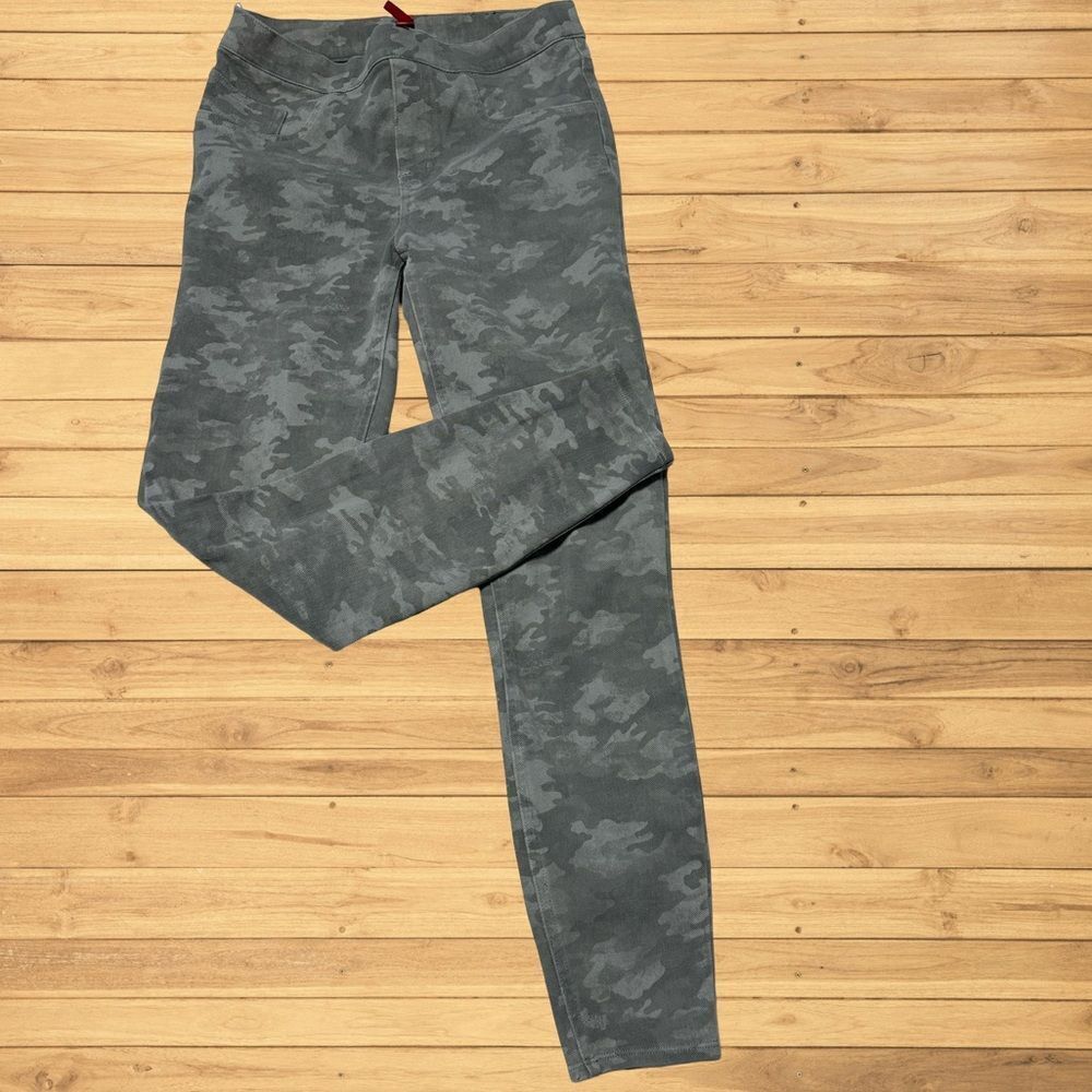 Spanx Jean-ish® Ankle Leggings Size Medium Stone Wash Camouflage Pull On Stretch